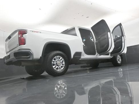 Used 2023 Chevrolet Silverado 2500 LTZ AWD/4WD image 52