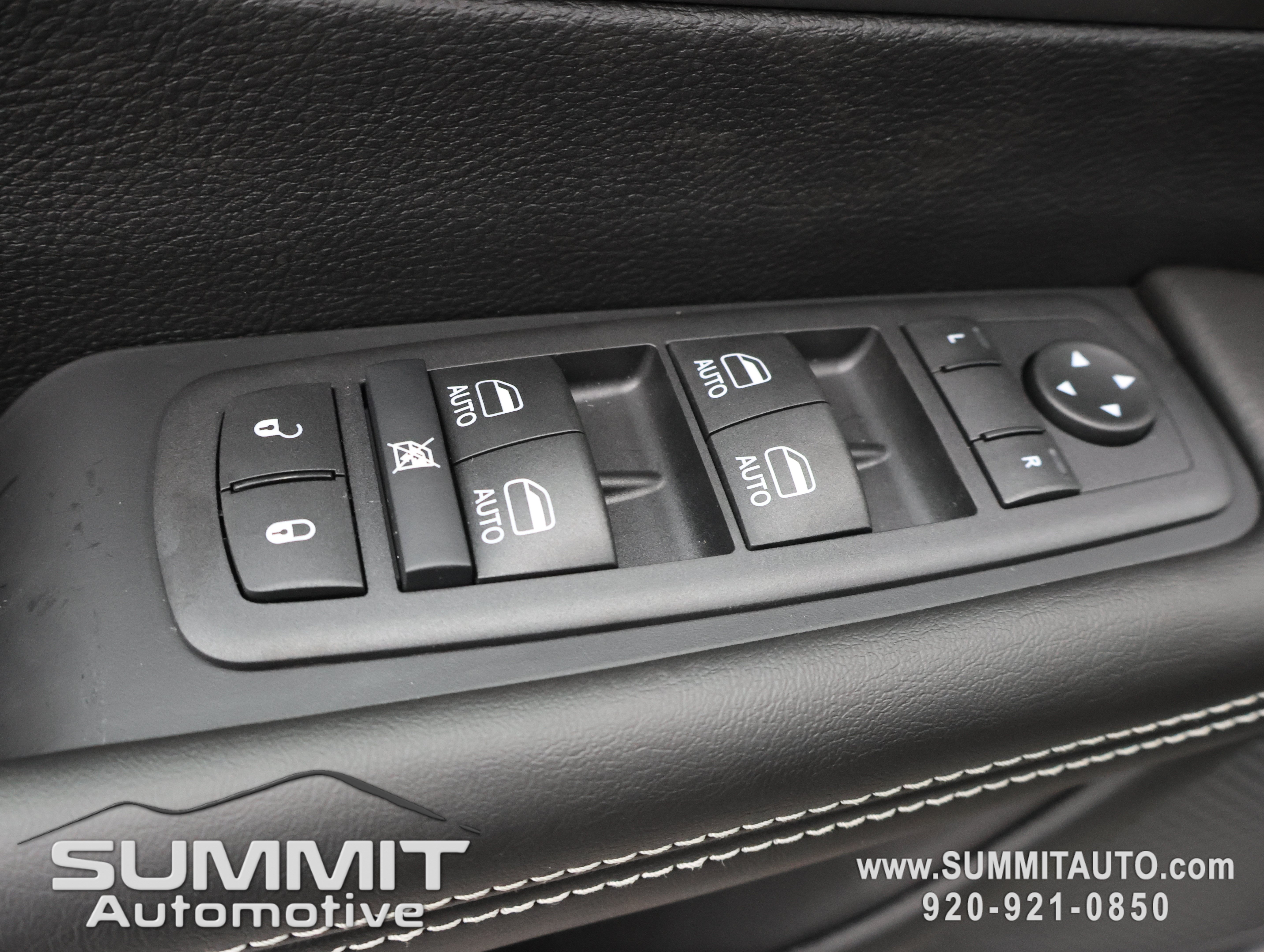 New 2027 Chrysler Pacifica Select AWD/4WD image 47
