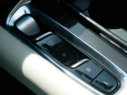 Used 2023 Buick Enclave Essence w/ Experience Buick Package image 24