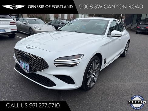 Used 2023 Genesis G70 2.0T image 3