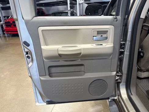 Used 2006 Dodge Dakota Laramie w/ Trailer Tow Group image 25