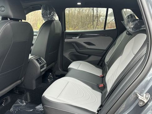 New 2026 Volkswagen Tiguan SE R-Line image 13