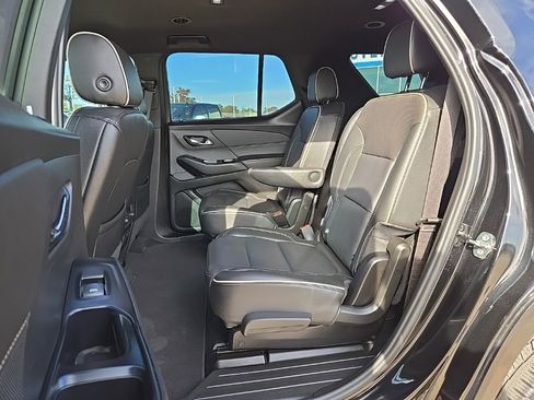 Used 2023 Chevrolet Traverse Premier image 26