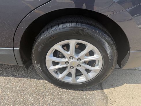 Used 2018 Chevrolet Equinox LS FWD image 17