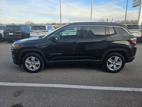 Used 2022 Jeep Compass Latitude image 8