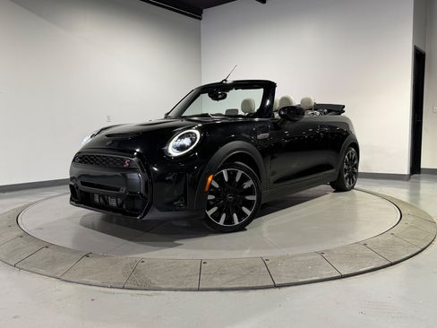 Used 2024 MINI Cooper S FWD image 3