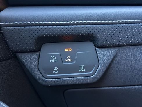 New 2026 Volkswagen Atlas SE image 25