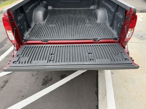 Used 2012 Nissan Frontier SV w/ Sport Appearance Pkg image 12