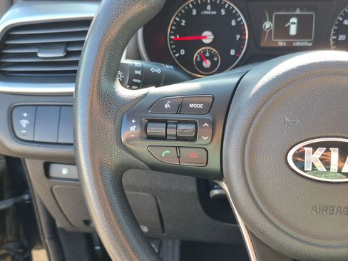 Used 2018 Kia Sorento LX AWD/4WD image 17
