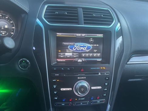Used 2016 Ford Explorer Platinum image 6
