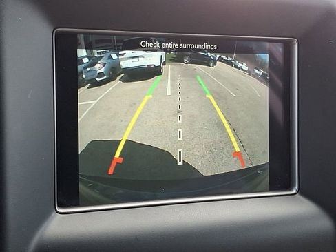 Used 2019 Jeep Grand Cherokee Laredo image 18