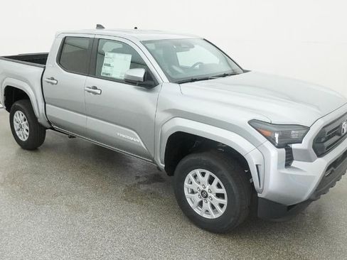 New 2026 Toyota Tacoma SR5 RWD image 13