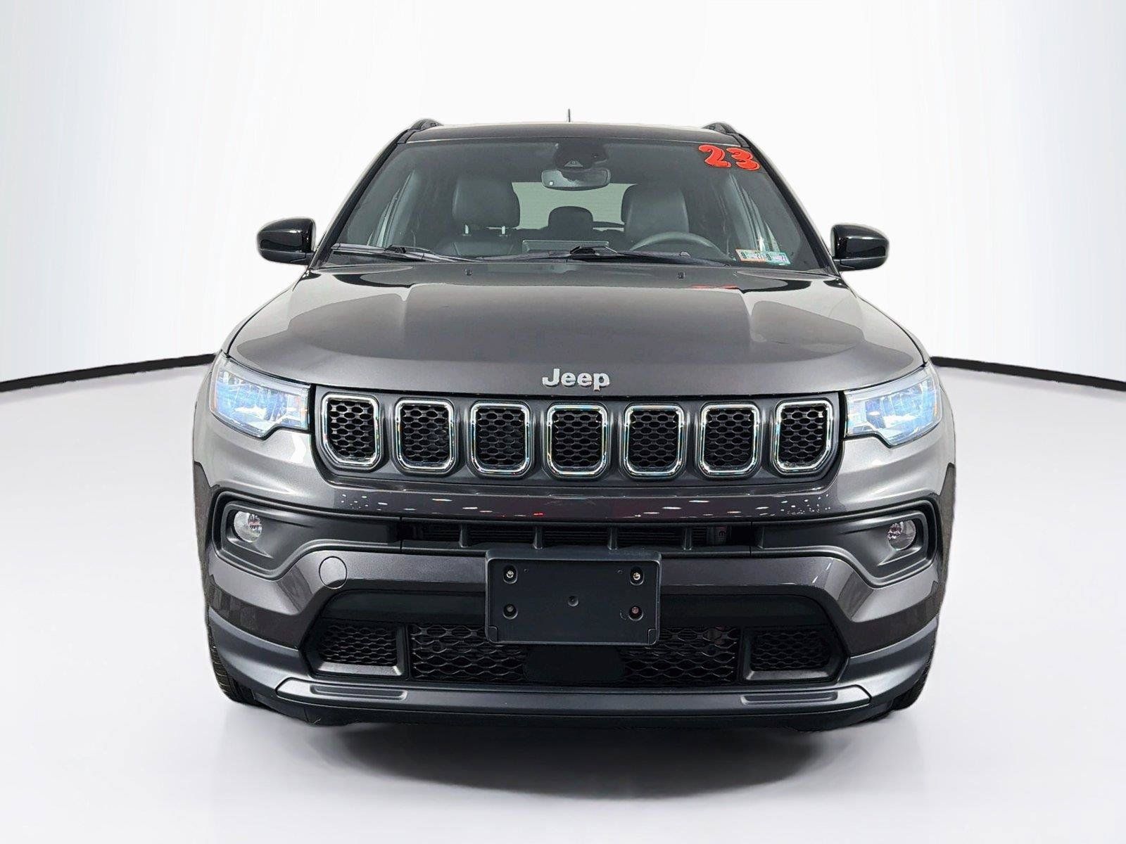 Used 2023 Jeep Compass Latitude w/ Sun and Sound Group AWD/4WD image 6