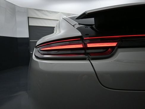 Used 2020 Porsche Panamera 4 image 12