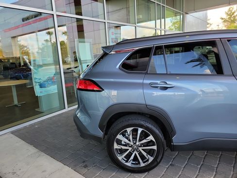 Used 2024 Toyota Corolla Cross XLE image 6