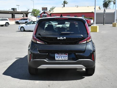 Used 2023 Kia Soul LX image 7
