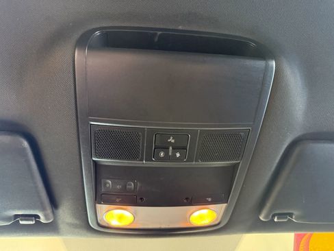 Used 2013 Volkswagen Beetle 2.5 FWD image 16