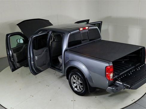 Used 2021 Nissan Frontier SV image 44