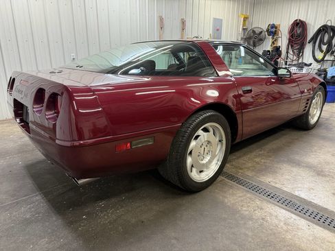 Used 1993 Chevrolet Corvette Coupe image 10