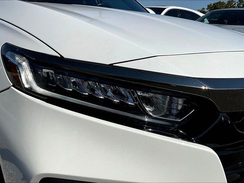 Used 2018 Honda Accord Sport image 37