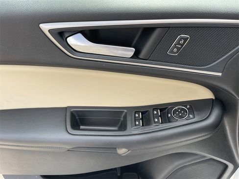 Used 2023 Ford Edge SEL w/ Convenience Package image 15
