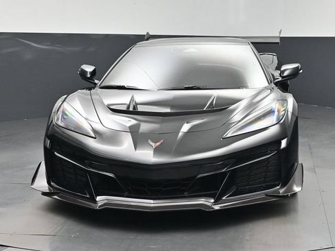 Used 2026 Chevrolet Corvette ZR1 w/ ZR1 Carbon Fiber Aero Package RWD image 6