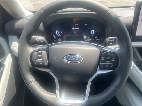 New 2026 Ford Explorer Platinum AWD/4WD image 13