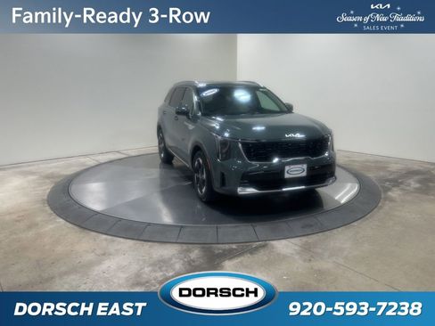 New 2025 Kia Sorento EX image 3