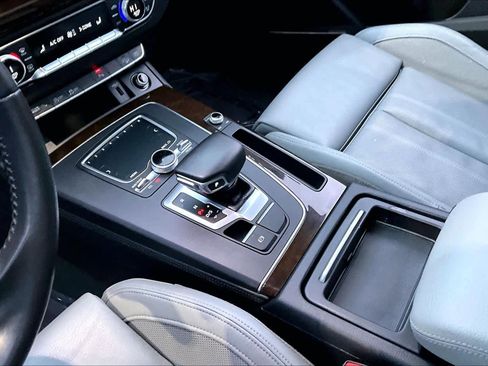 Used 2018 Audi Q5 Prestige w/ Prestige Package image 16