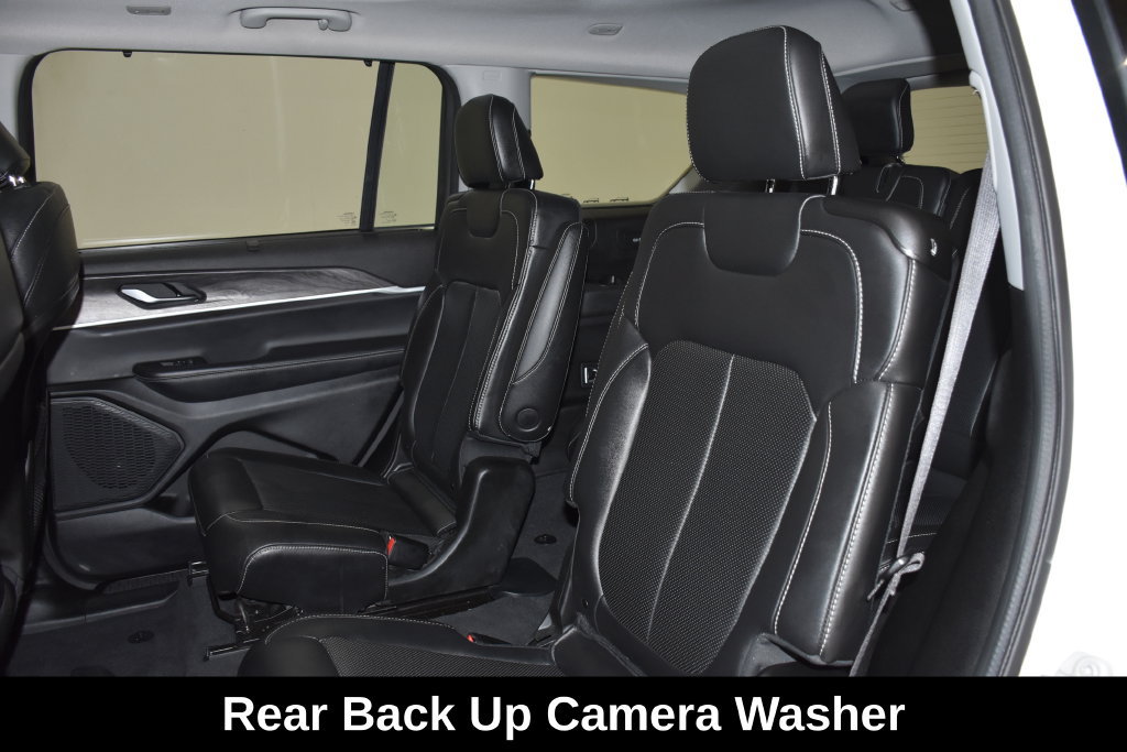 Used 2023 Jeep Grand Cherokee L Limited w/ Luxury Tech Group II AWD/4WD image 31