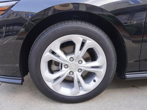 Used 2025 Honda Accord LX image 27