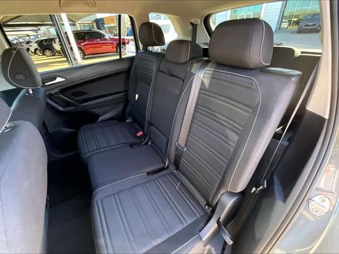 Used 2024 Volkswagen Tiguan S image 17