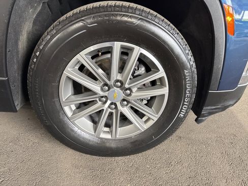 Used 2023 Chevrolet Traverse LT image 7