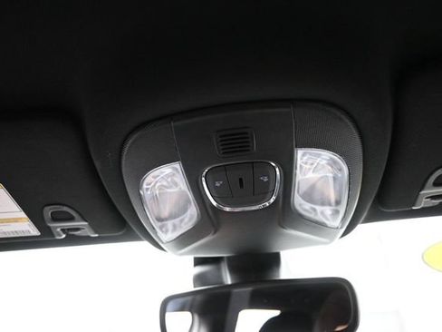 Used 2024 Jeep Compass Latitude AWD/4WD image 12