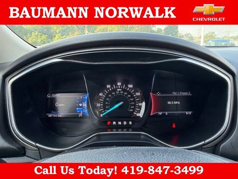 Used 2017 Ford Fusion SE w/ Fusion SE Technology Package FWD image 23