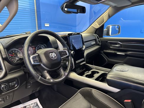 Used 2020 RAM 1500 Laramie RWD image 11