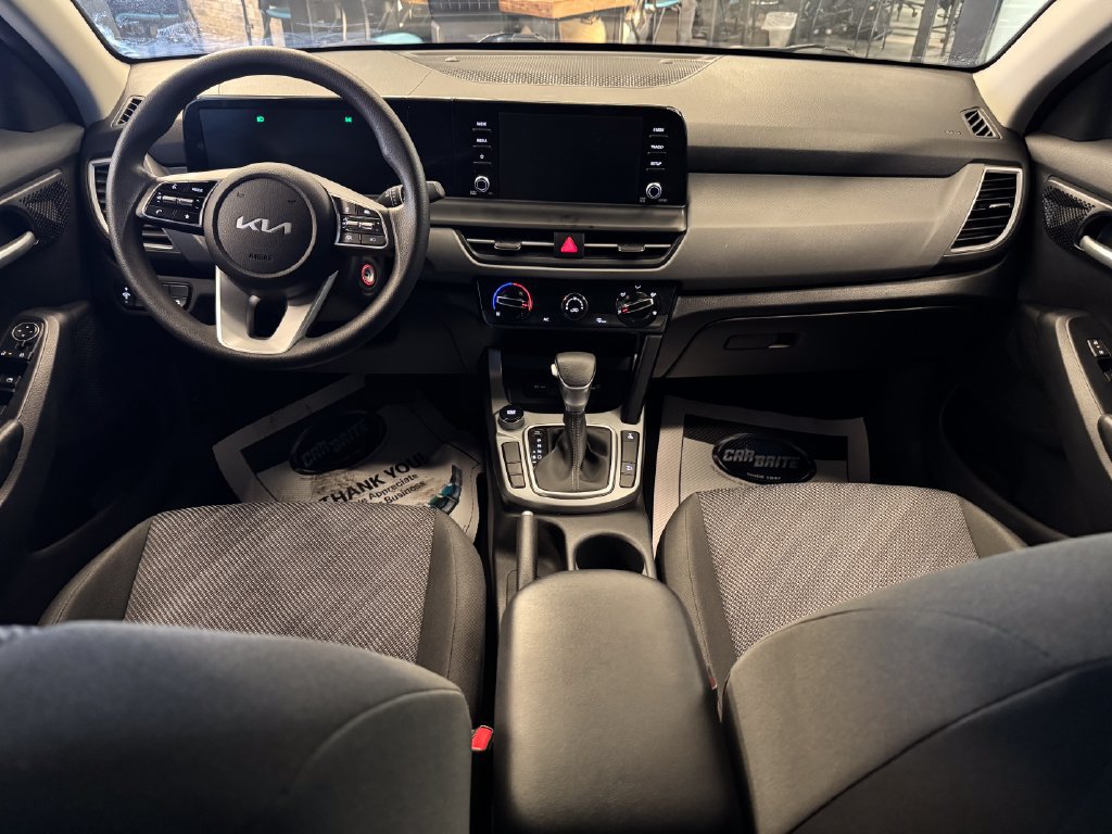 Used 2024 Kia Seltos LX AWD/4WD image 9