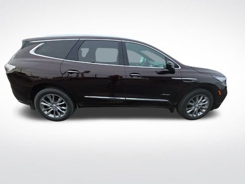 Used 2023 Buick Enclave Avenir image 4