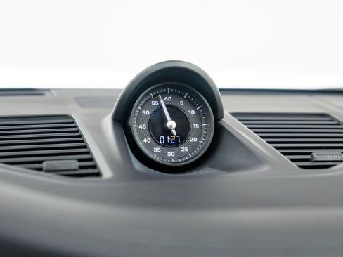 Certified 2024 Porsche 911 Carrera image 28