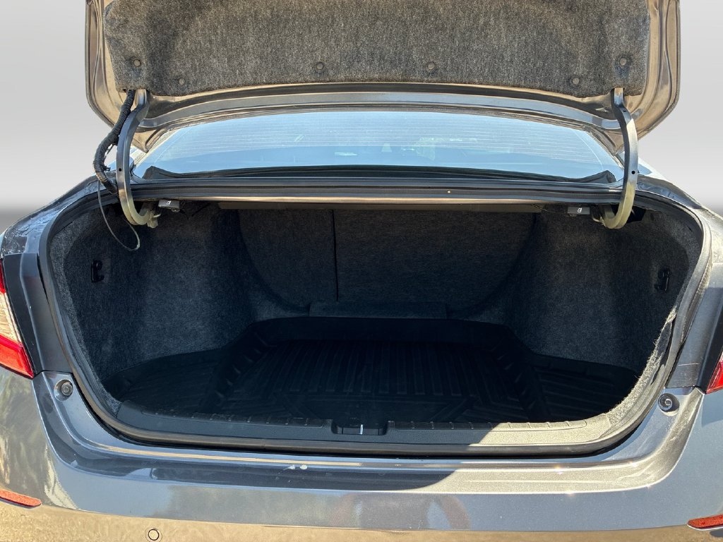 Used 2022 Honda Accord EX-L image 19