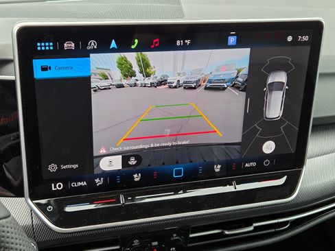 New 2026 Volkswagen GTI SE FWD image 14