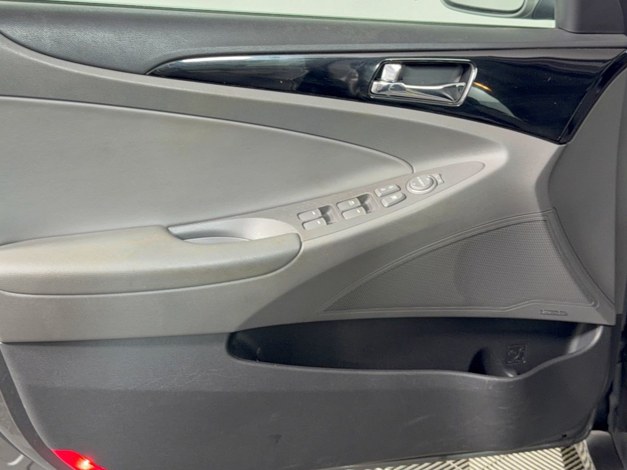Used 2013 Hyundai Sonata Limited FWD image 14