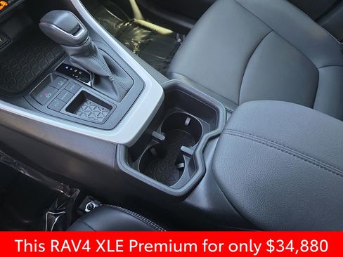 Used 2025 Toyota RAV4 XLE Premium FWD image 31