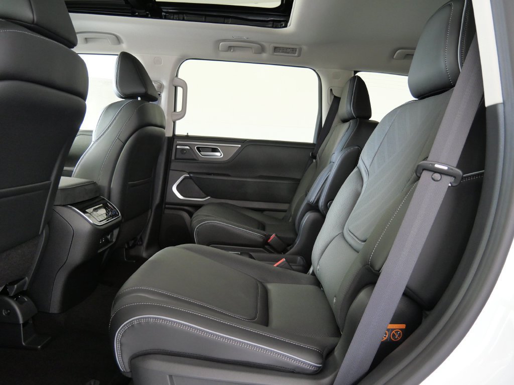 New 2027 INFINITI QX80 Luxe w/ Cargo Package AWD/4WD image 13