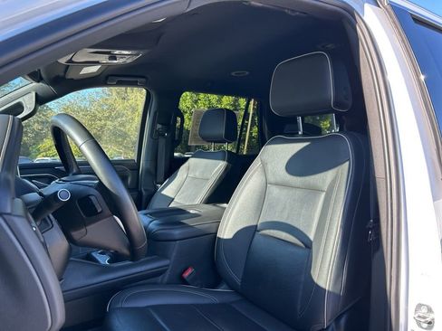 Used 2023 GMC Yukon SLT image 15