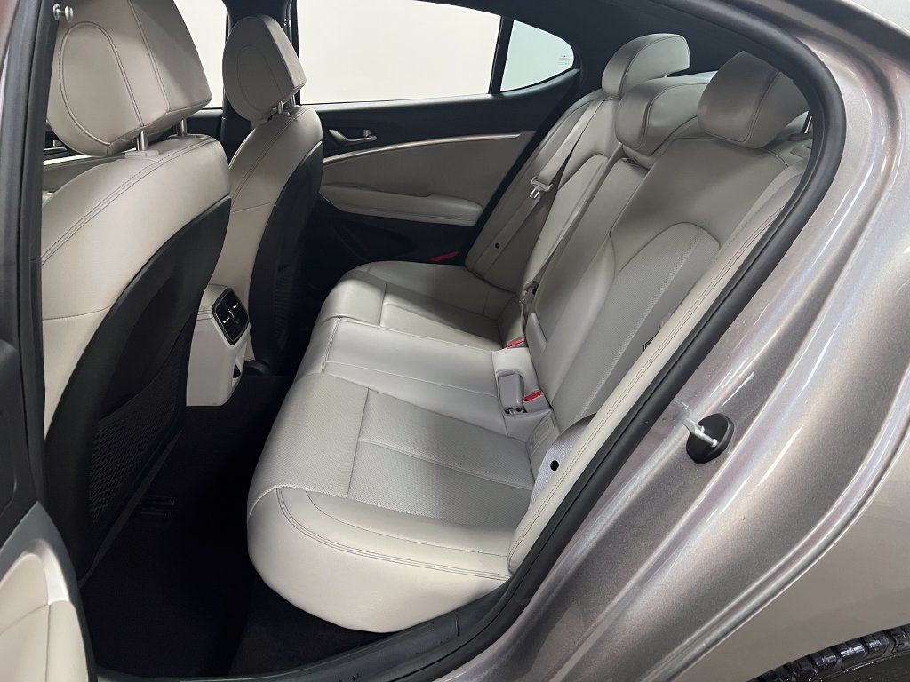 Used 2023 Genesis G70 2.0T RWD image 26