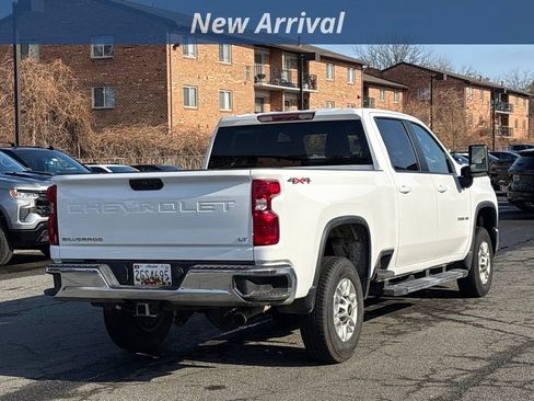 Used 2025 Chevrolet Silverado 2500 LT w/ Convenience Package image 3
