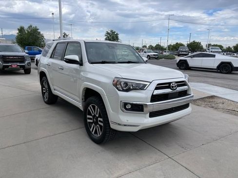 Used 2022 Toyota 4Runner Limited AWD/4WD image 6