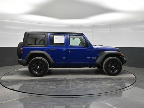 Used 2019 Jeep Wrangler Unlimited Sport S AWD/4WD image 9