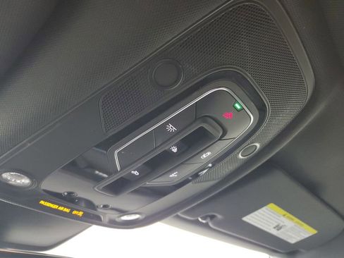 Used 2022 Audi e-tron S Premium Plus image 33